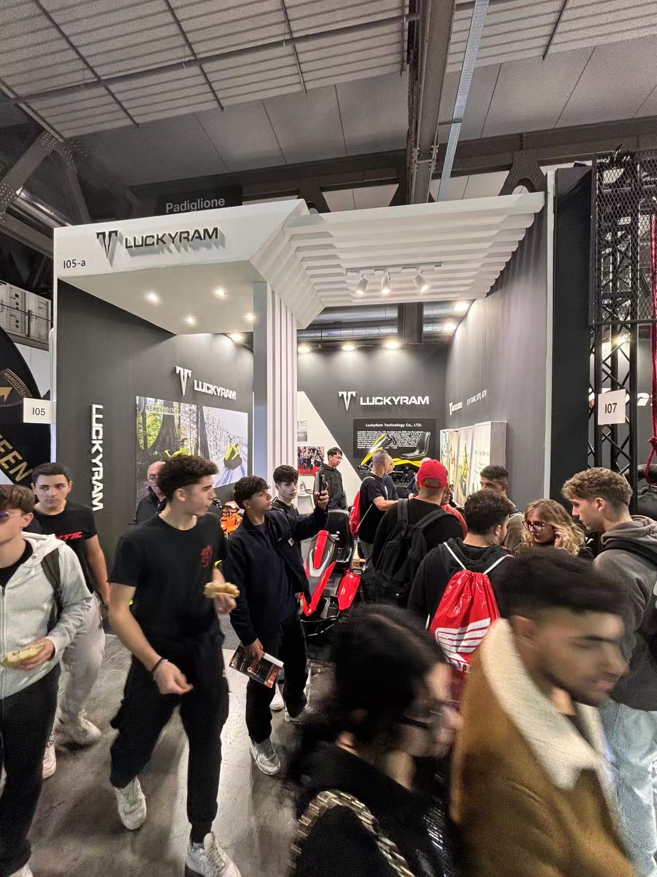 ETV tankas šviečia EICMA 2024